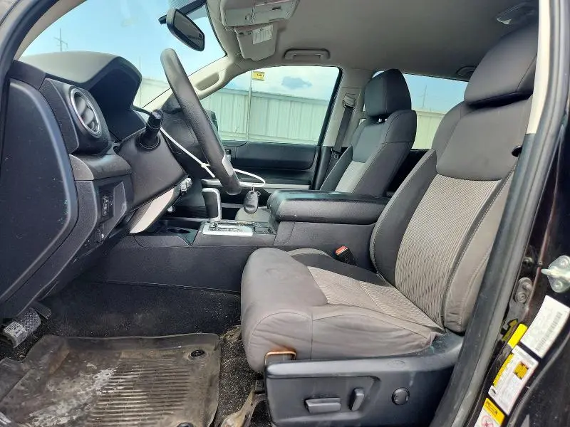 2017 TOYOTA TUNDRA CREWMAX SR5  