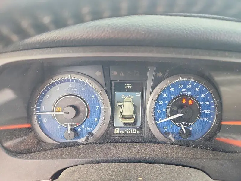2016 TOYOTA SIENNA XLE 8-PASSENGER  