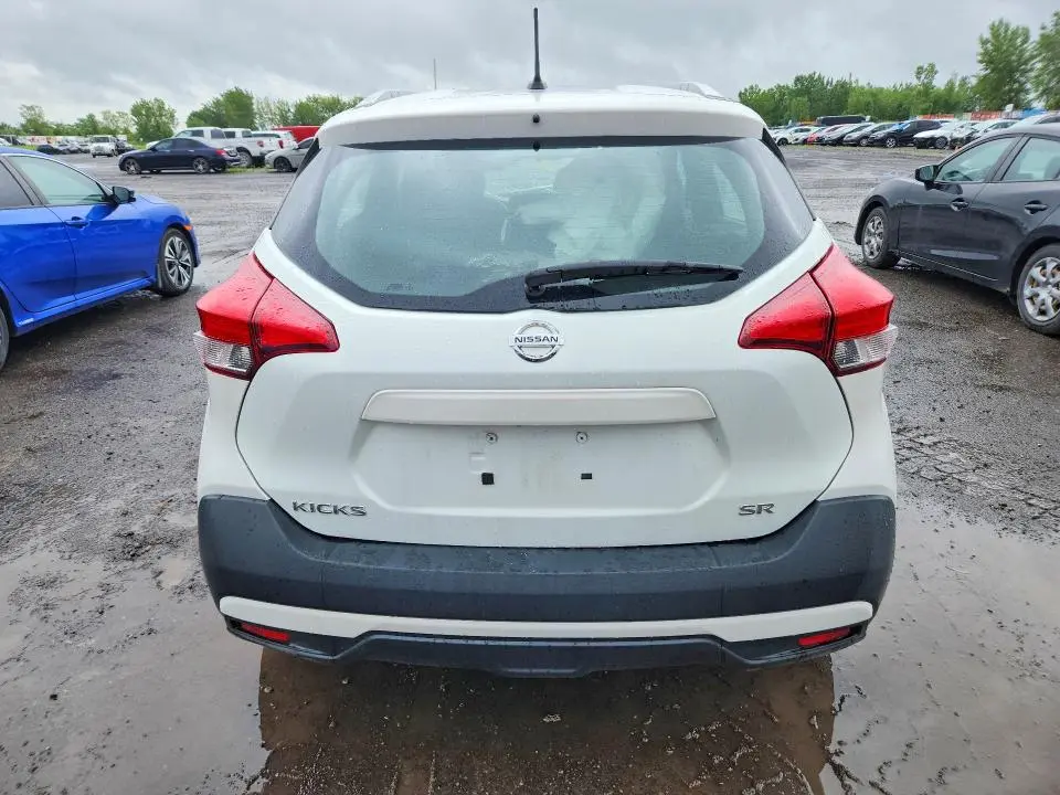 2019 NISSAN KICKS S  