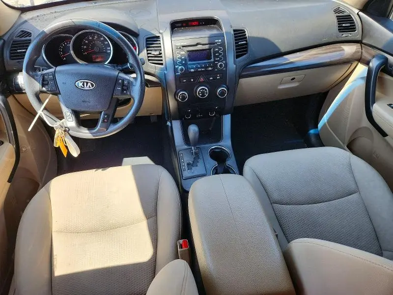 2011 KIA SORENTO LX  