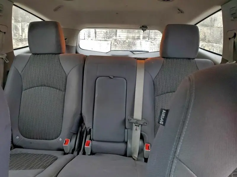 2013 CHEVROLET TRAVERSE LS  