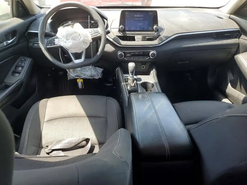 2022 NISSAN ALTIMA SV  
