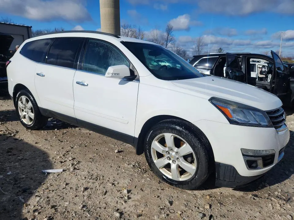2016 CHEVROLET TRAVERSE LT  