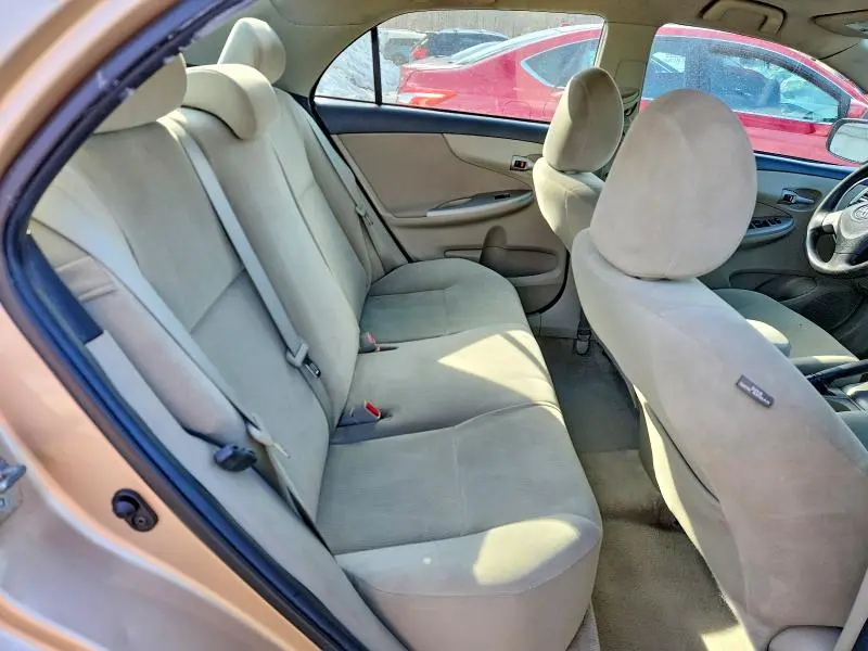 2013 TOYOTA COROLLA LE  