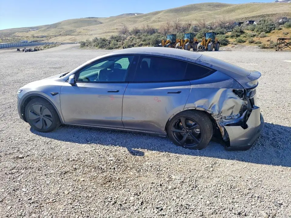 2026 TESLA MODEL Y   