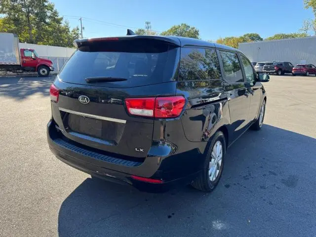 2017 KIA SEDONA LX  