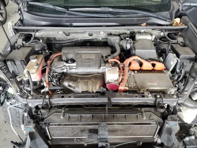 2017 TOYOTA RAV4 HV SE  