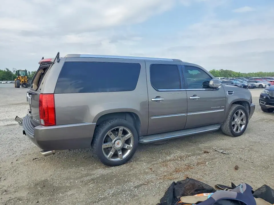 2012 CADILLAC ESCALADE ESV LUXURY  