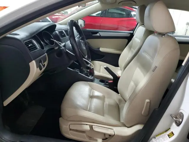 2017 VOLKSWAGEN JETTA SE  