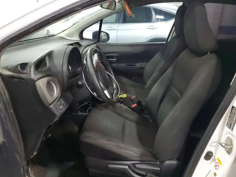 2014 TOYOTA YARIS 5-DOOR LE  