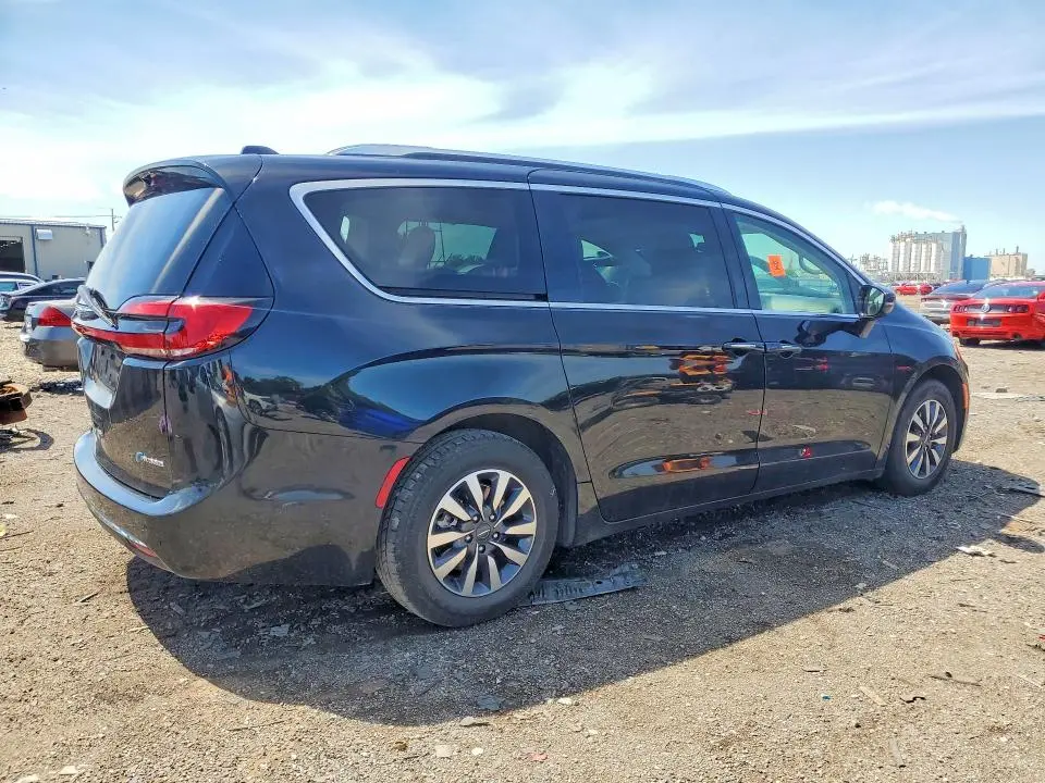 2021 CHRYSLER PACIFICA HYBRID TOURING L  