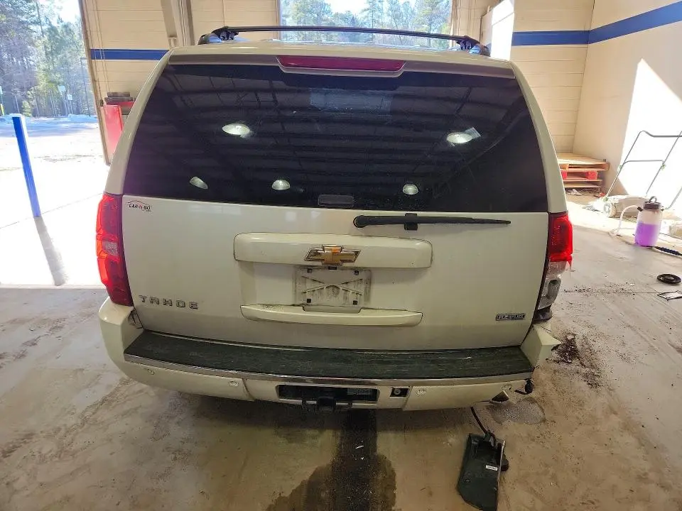 2011 CHEVROLET TAHOE K1500 LTZ  