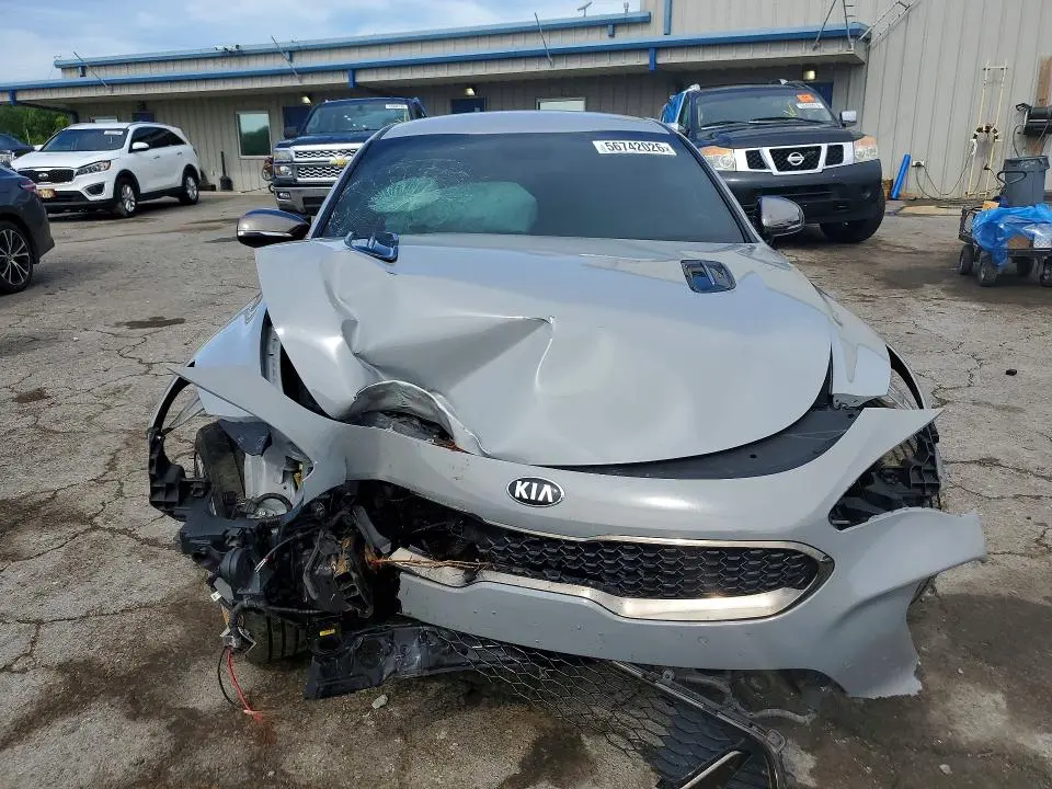 2019 KIA STINGER GT  