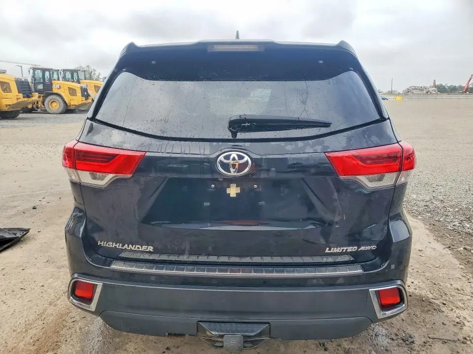 2019 TOYOTA HIGHLANDER LIMITED PLATINUM  