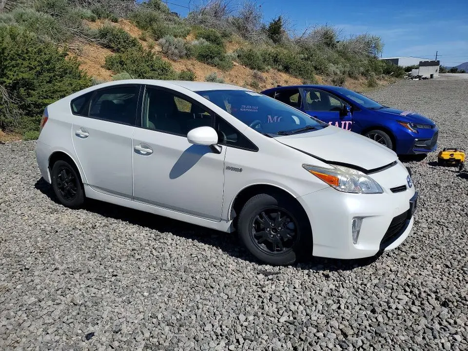 2015 TOYOTA PRIUS TWO  