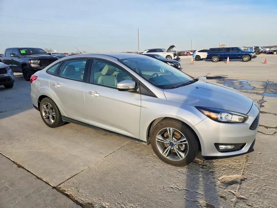 2017 FORD FOCUS SE  