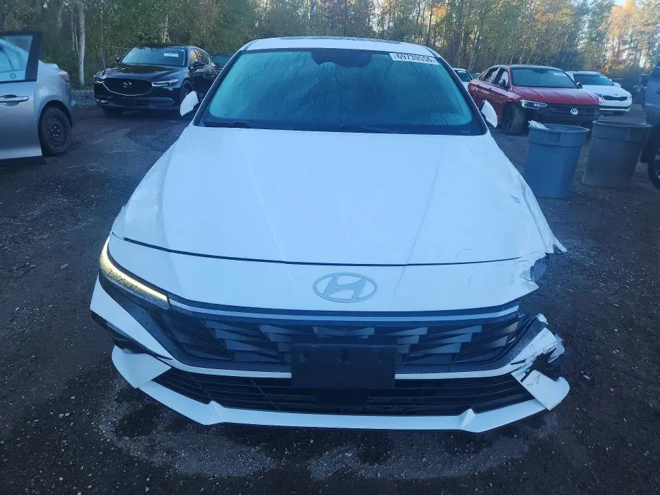 2024 HYUNDAI ELANTRA LUXURY  