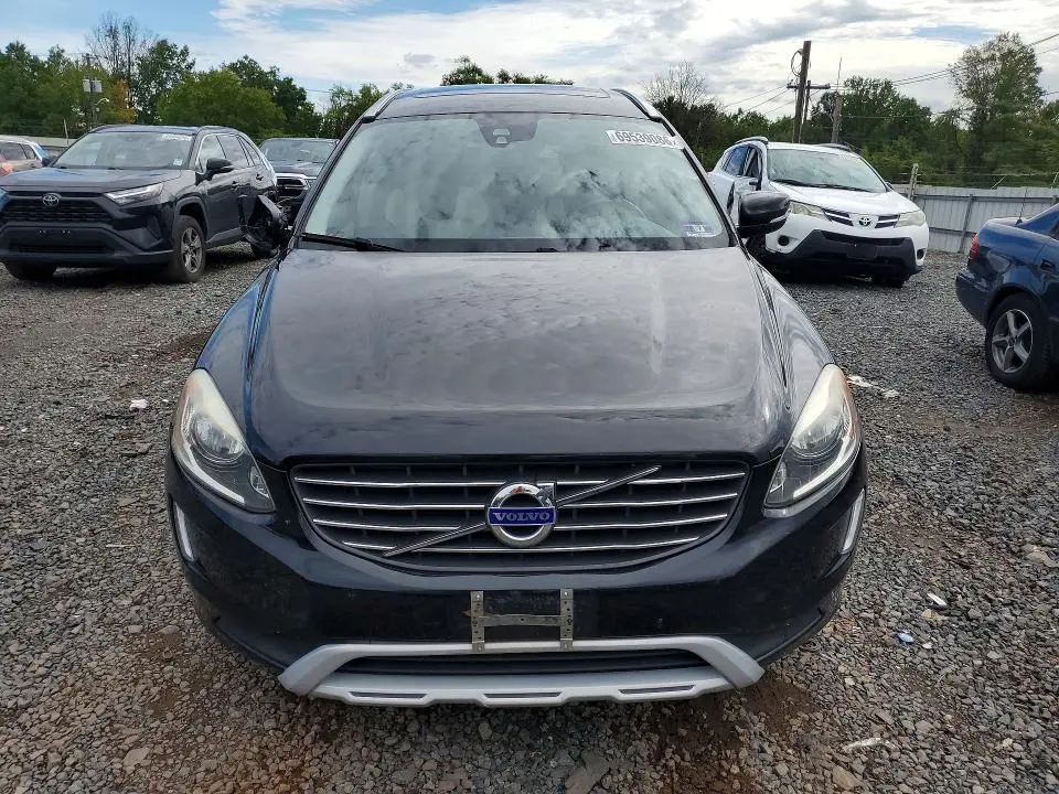 2017 VOLVO XC60 T5 DYNAMIC  