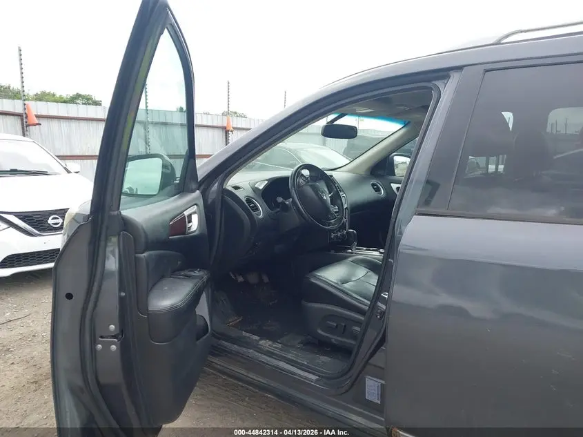 2013 NISSAN PATHFINDER SL