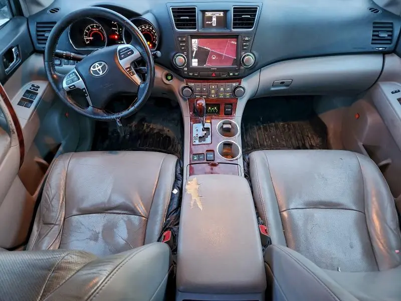 2011 TOYOTA HIGHLANDER LIMITED  