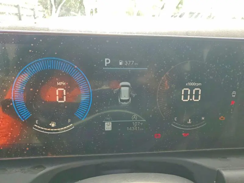 2025 HYUNDAI TUCSON SE  