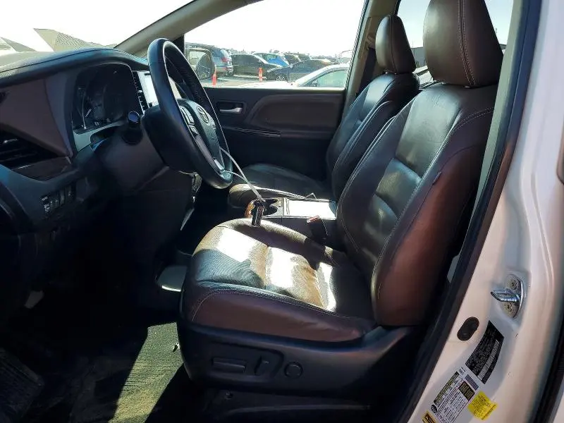 2015 TOYOTA SIENNA LIMITED 7-PASSENGER  
