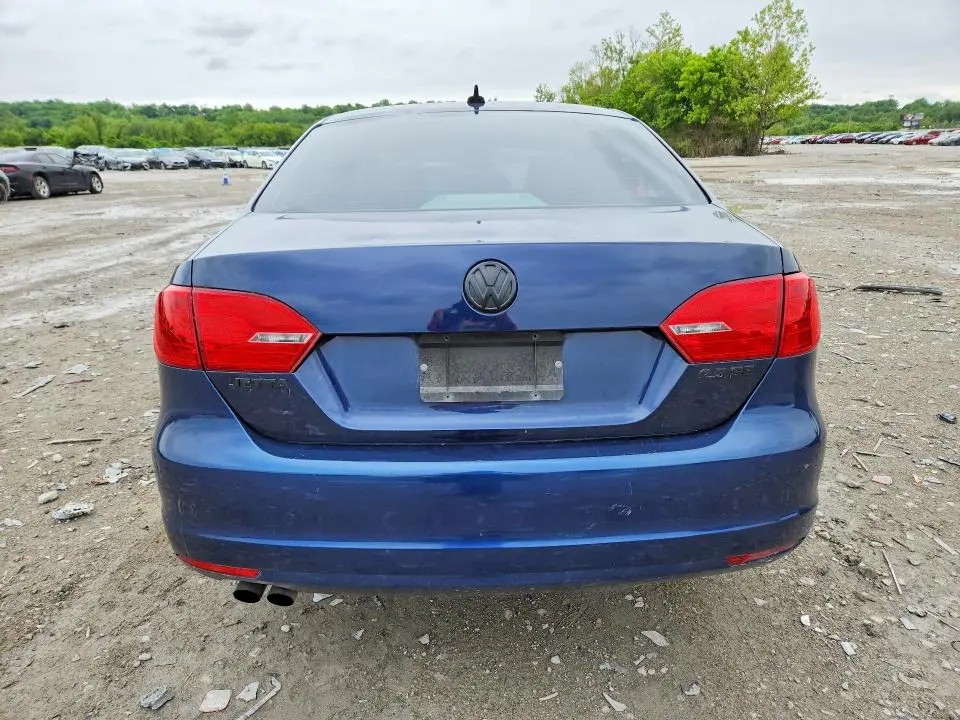 2012 VOLKSWAGEN JETTA SE  