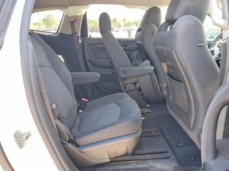 2014 CHEVROLET TRAVERSE LT  