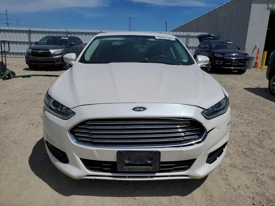 2015 FORD FUSION SE  