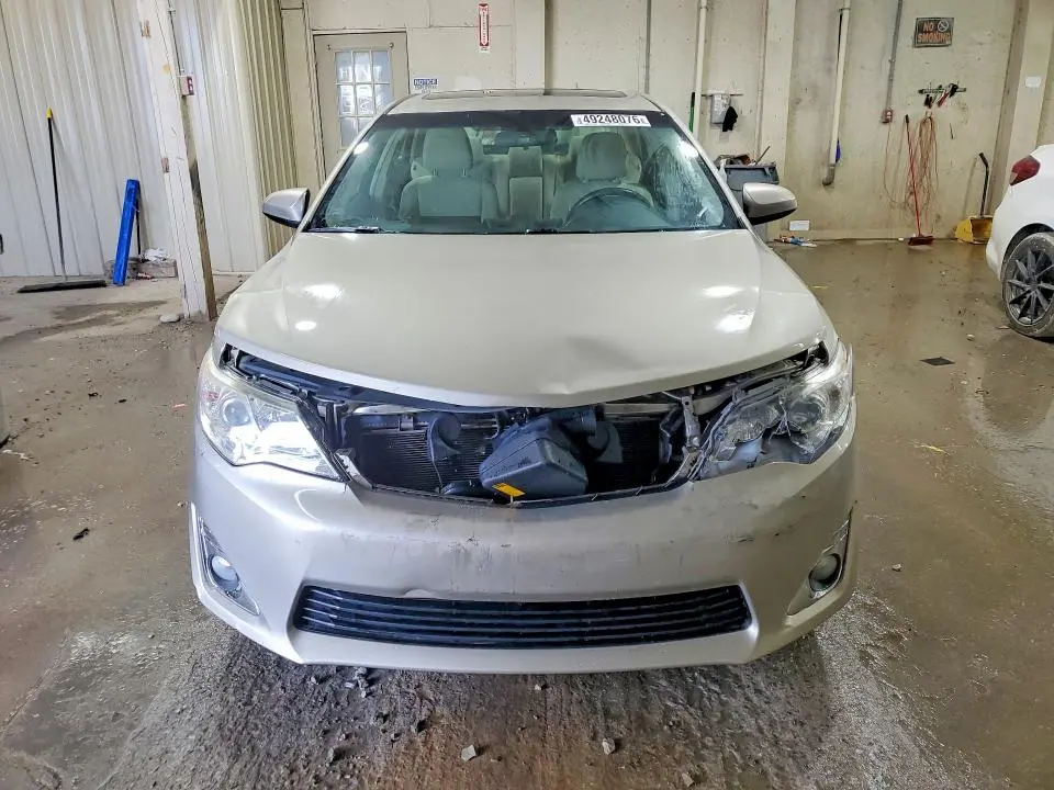 2014 TOYOTA CAMRY XLE  