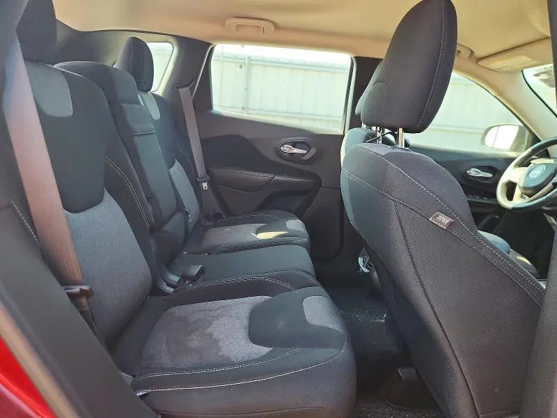 2015 JEEP CHEROKEE SPORT  