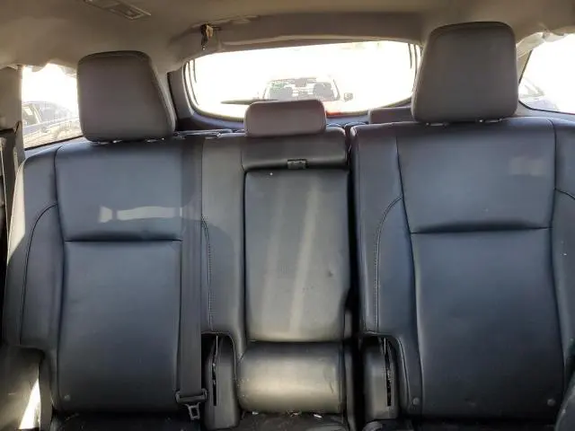 2015 TOYOTA HIGHLANDER XLE  