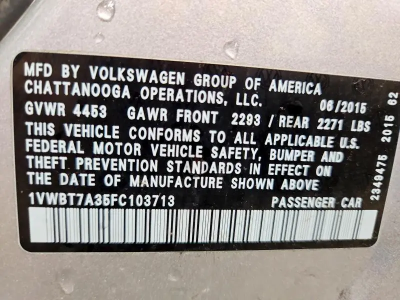 2015 VOLKSWAGEN PASSAT SE  