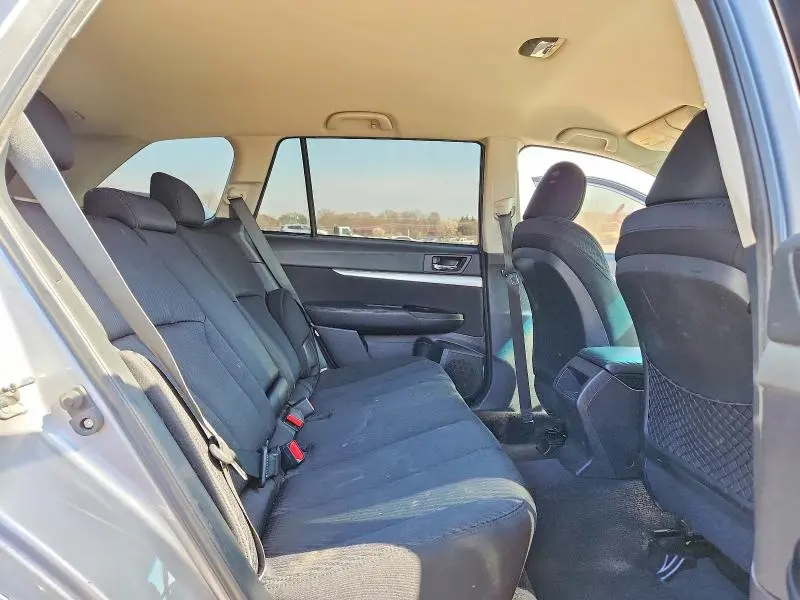 2010 SUBARU OUTBACK 2.5I  