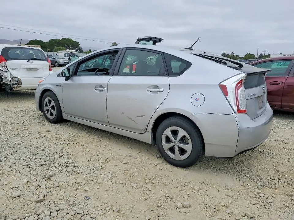 2014 TOYOTA PRIUS THREE  