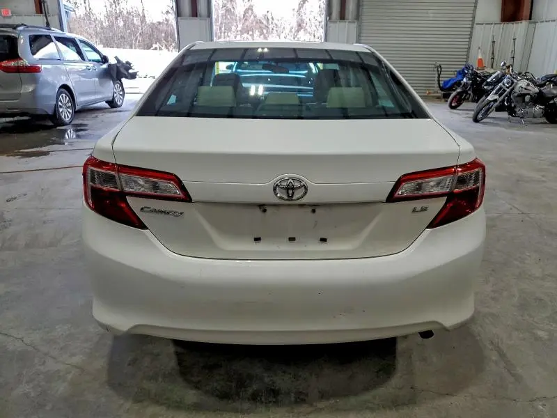 2014 TOYOTA CAMRY L  