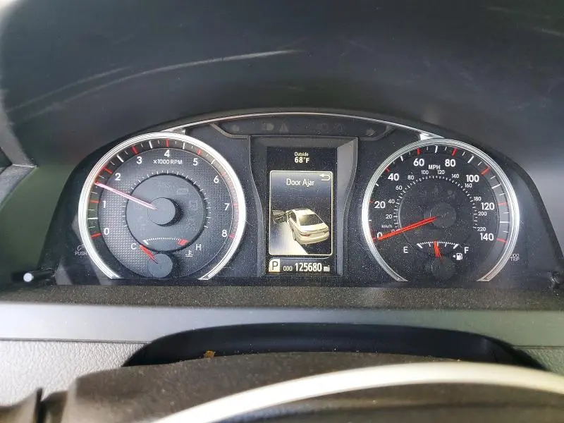2016 TOYOTA CAMRY SE  