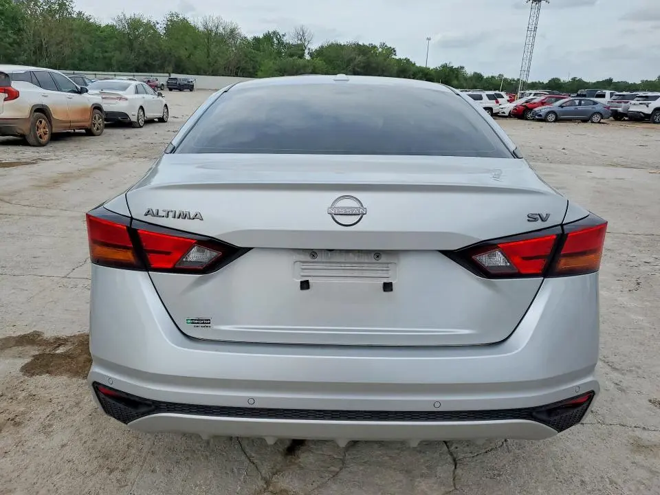 2024 NISSAN ALTIMA SV  