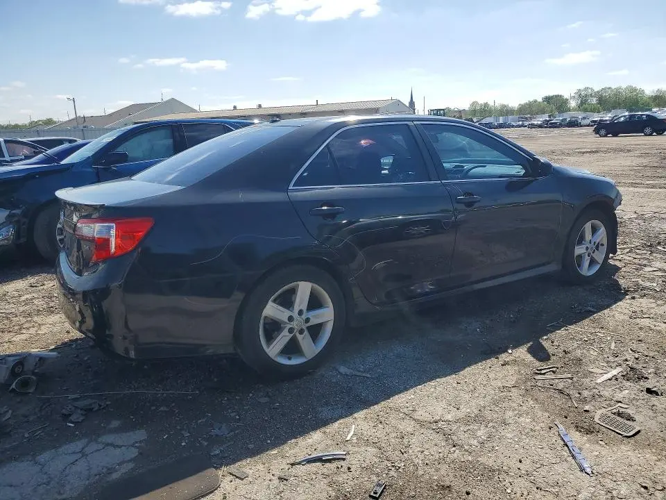 2012 TOYOTA CAMRY SE  