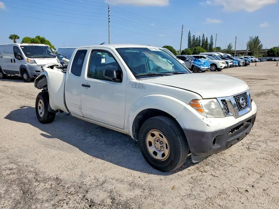 2016 NISSAN FRONTIER S  