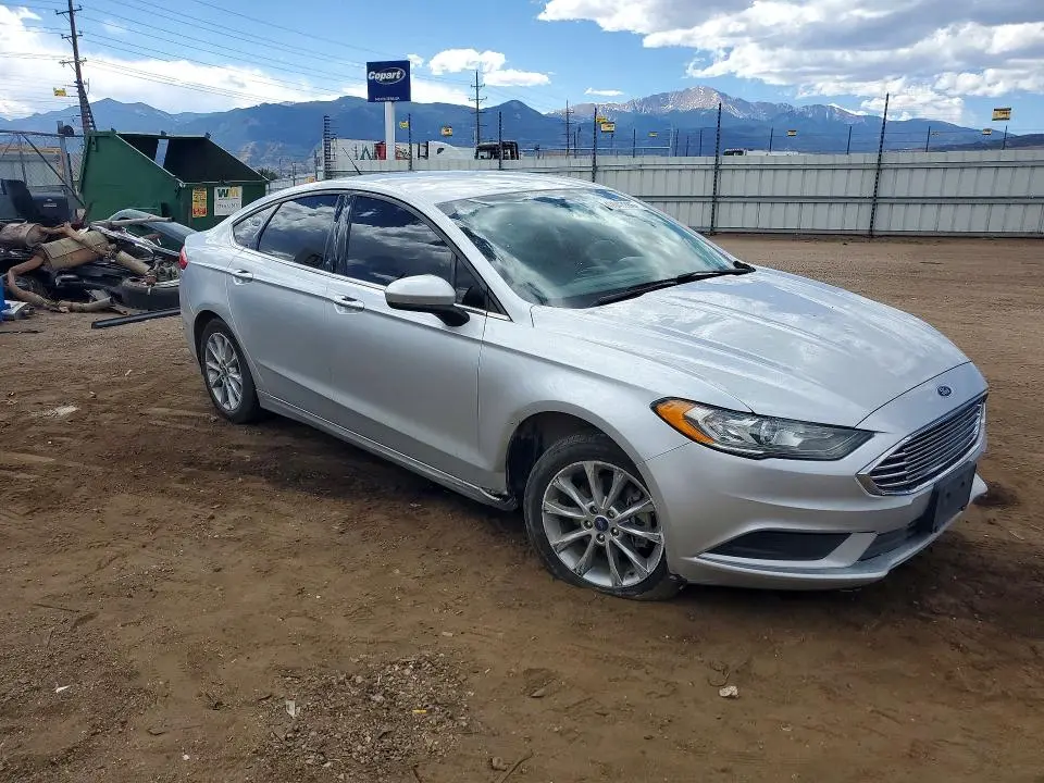 2017 FORD FUSION SE  