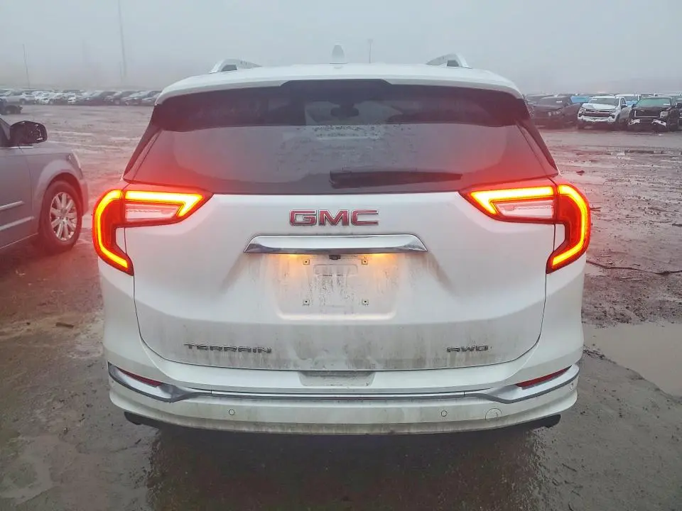 2023 GMC TERRAIN DENALI  