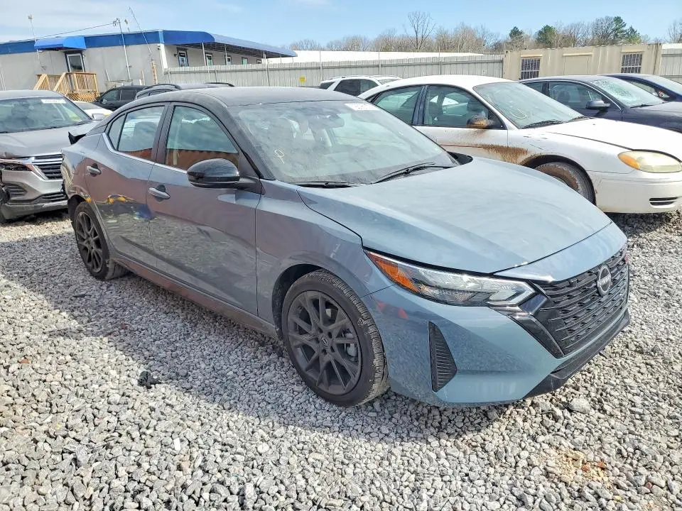 2025 NISSAN SENTRA SR  