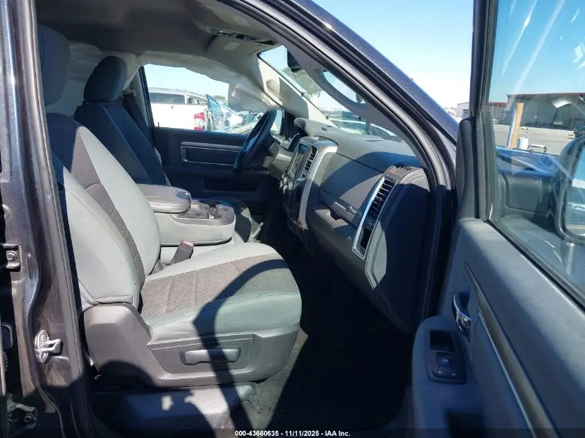 2017 RAM 1500 BIG HORN  4X4 5'7 BOX