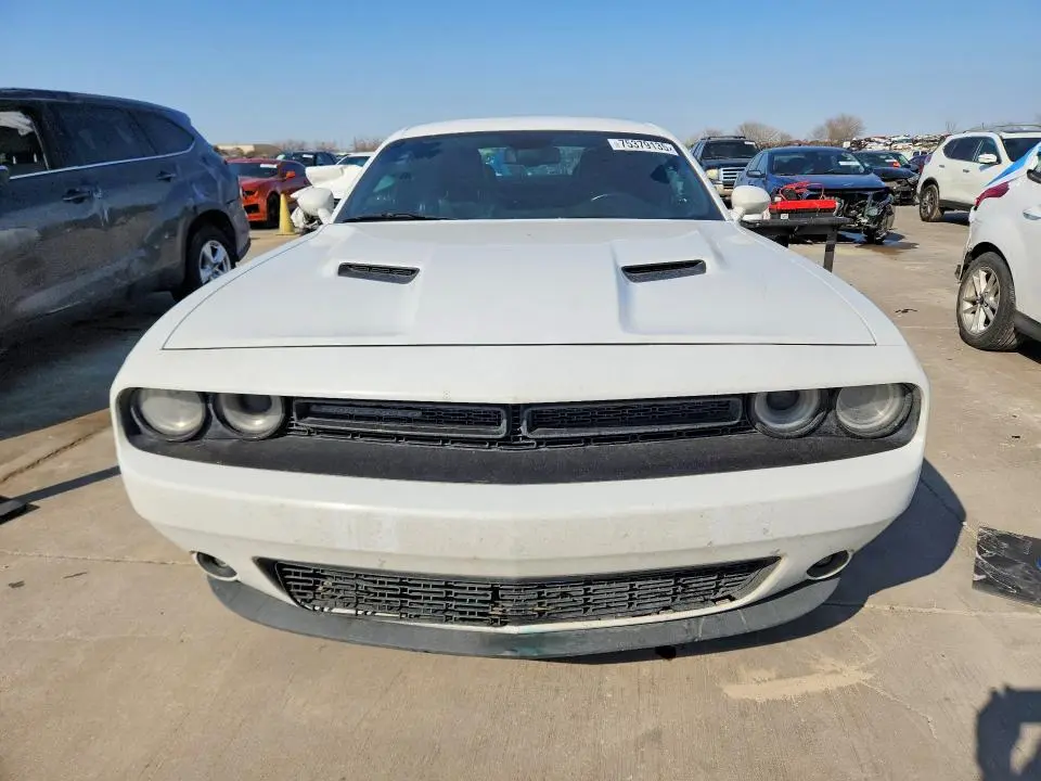 2018 DODGE CHALLENGER SXT  