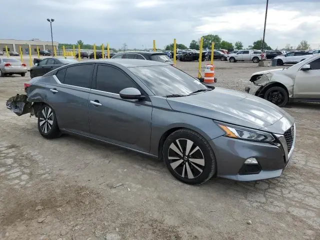 2021 NISSAN ALTIMA SV  