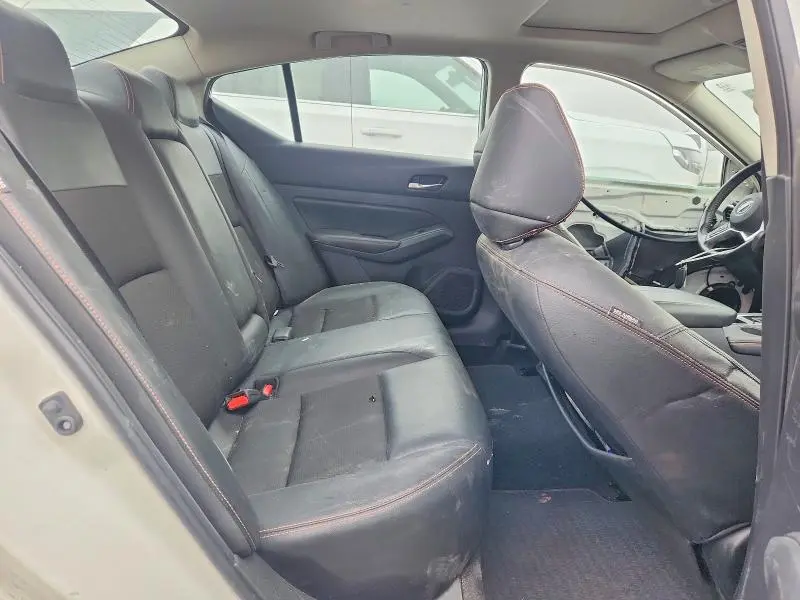 2022 NISSAN ALTIMA SR  