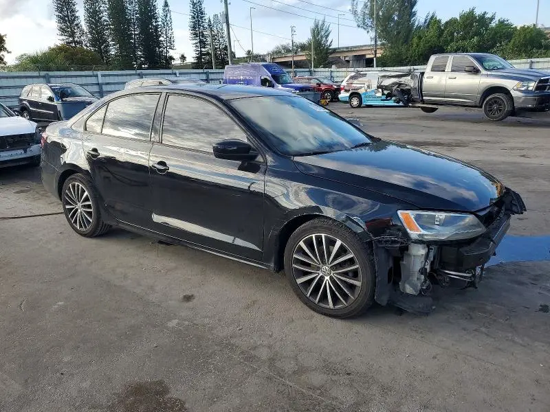 2016 VOLKSWAGEN JETTA SPORT  