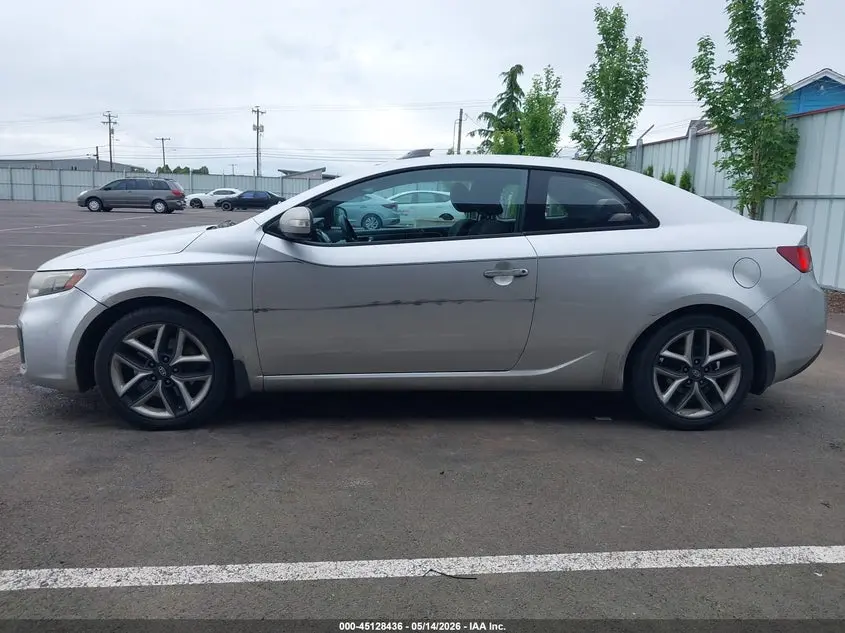 2010 KIA FORTE KOUP SX
