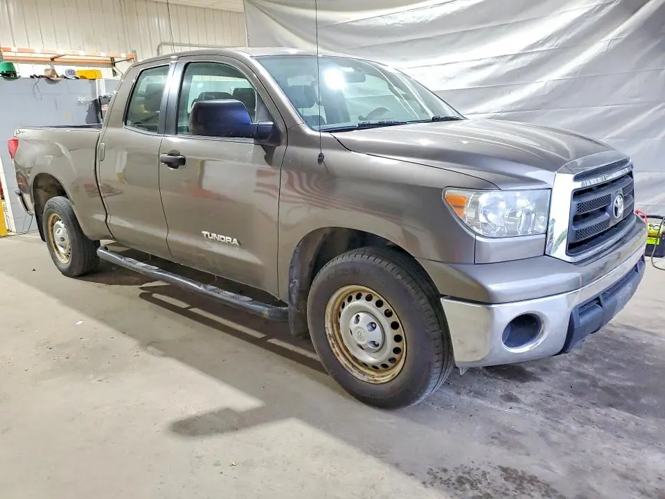 2011 TOYOTA TUNDRA DOUBLE CAB SR5  